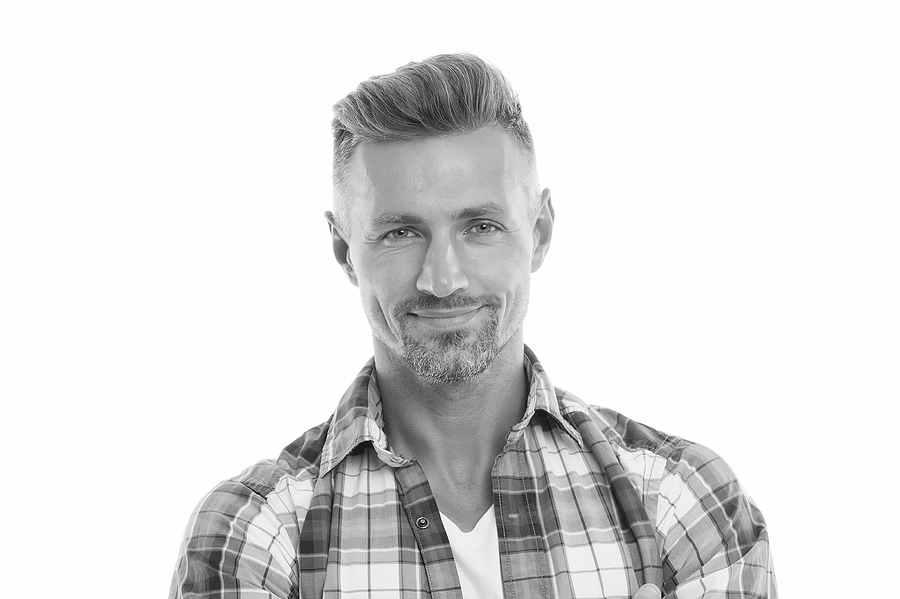 Undercut bei Geheimratsecken